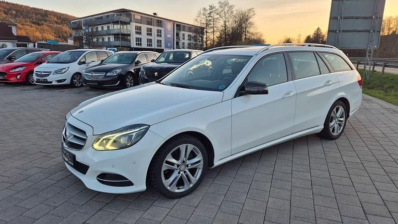 Gebraucht Mercedes E200 136 PS (100 kW) 2014 Weiß Kombi