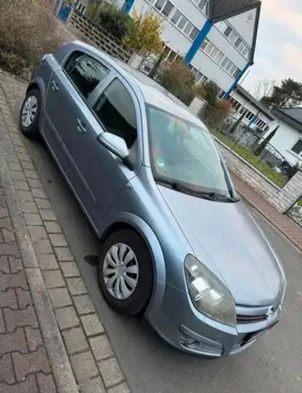 Gebraucht Opel Astra 90 PS (66 kW) 2005 Silber Limousine