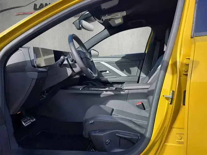 Gebraucht Opel Astra 2024 Gelb Kleinwagen