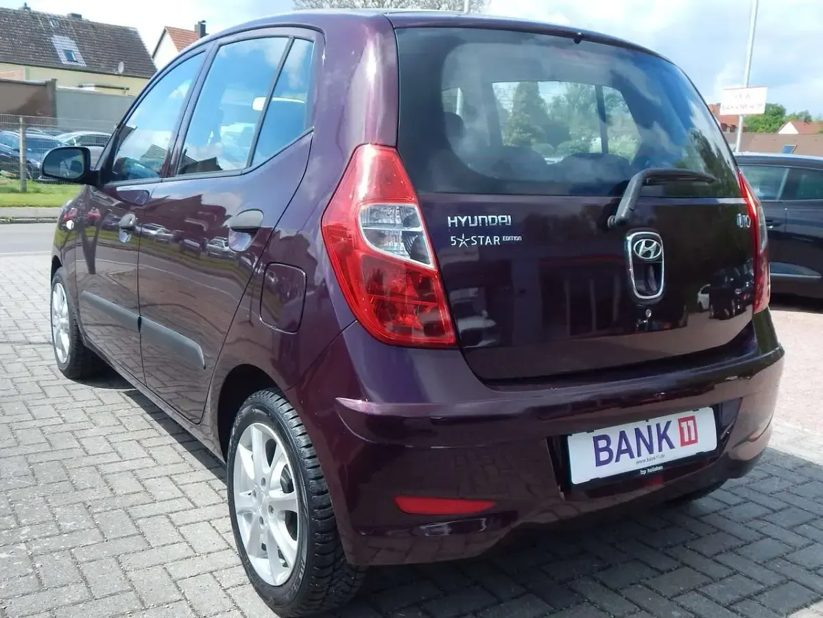 Gebraucht Hyundai i10 Edition 69 PS (50 kW) 2013 Purple fantasia Kleinwagen