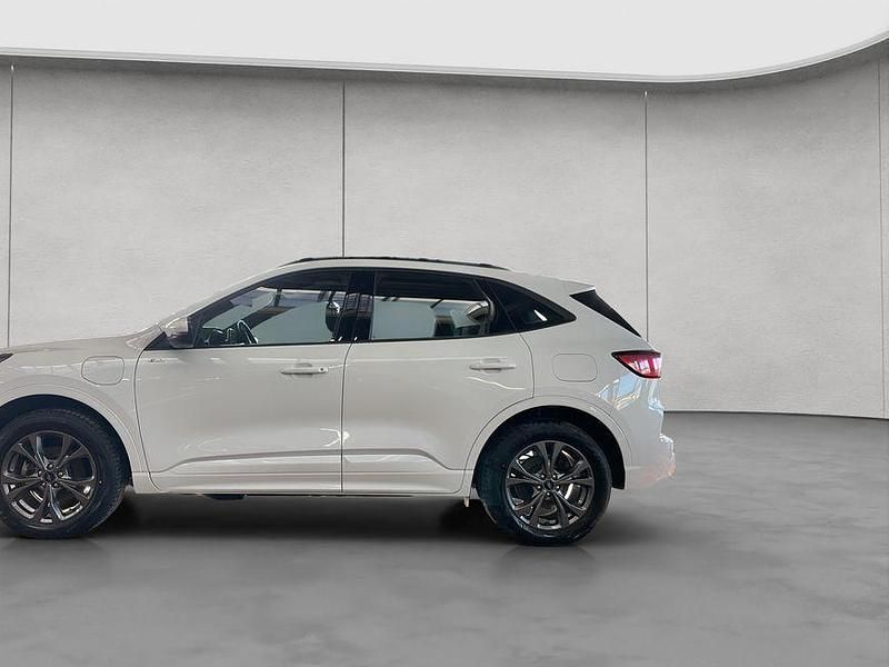 Gebraucht Ford Kuga ST-Line 224 PS (164 kW) 2022 Frozen white SUV