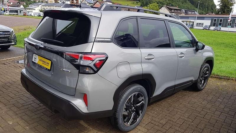 Neu Subaru Forester Active 136 PS (100 kW) 2025 River rock pearl SUV