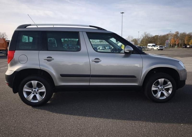 Gebraucht Skoda Yeti 105 PS (77 kW) 2010 Silber SUV