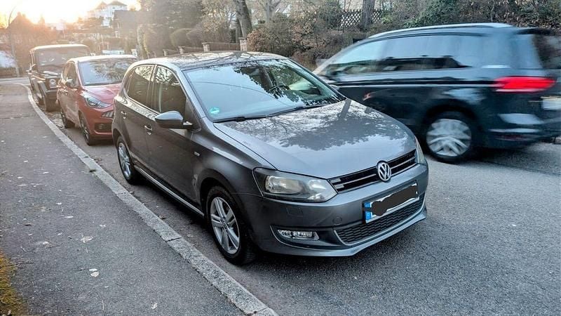 Gebraucht VW Polo Life 69 PS (50 kW) 2014 Grau Kleinwagen