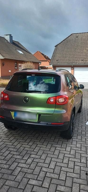 Gebraucht VW Tiguan 150 PS (110 kW) 2010 Silber SUV