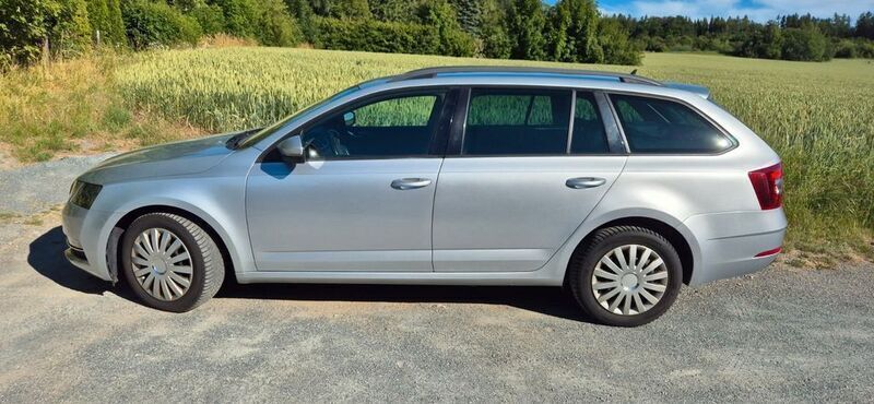 Silber Gebraucht 2017 Skoda Octavia Style Kombi | 9.600 € (Fairer Preis) - Bild 1/4