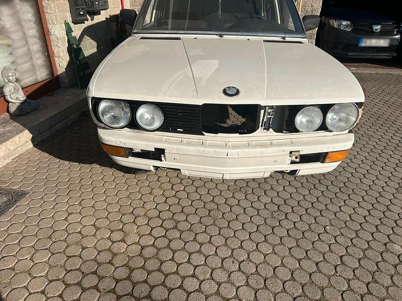 Second-hand BMW 518 1987 Alb Berlinǎ