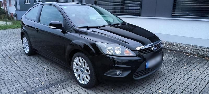 Schwarz Gebraucht 2009 Ford Focus Kleinwagen | 1.150 € (Superpreis) - Bild 1/4