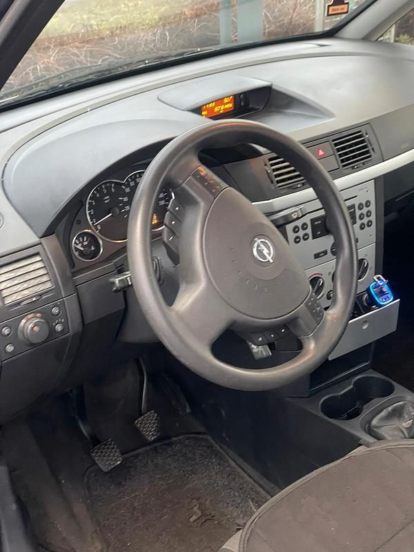 Gebraucht Opel Meriva 101 PS (74 kW) 2005 Grau Van / Kleinbus