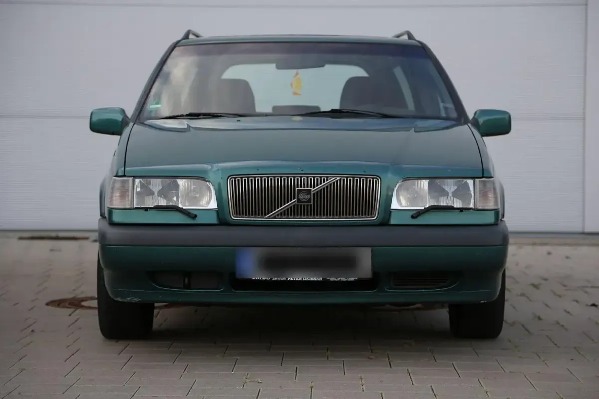 Second-hand Volvo 850 144 CP (105 kW) 1994 Verde Break