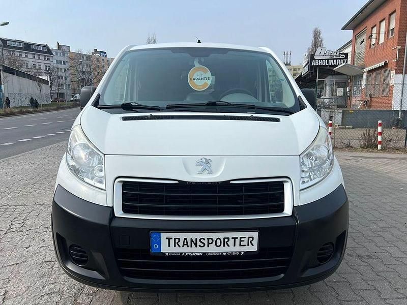 Gebraucht Peugeot Expert 128 PS (94 kW) 2012 Weiß Van