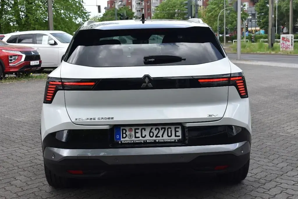 Gebraucht Mitsubishi Eclipse Diamant Edition 160 kW (218 PS) 2026 Himalayaweiß/onyxschwarz SUV