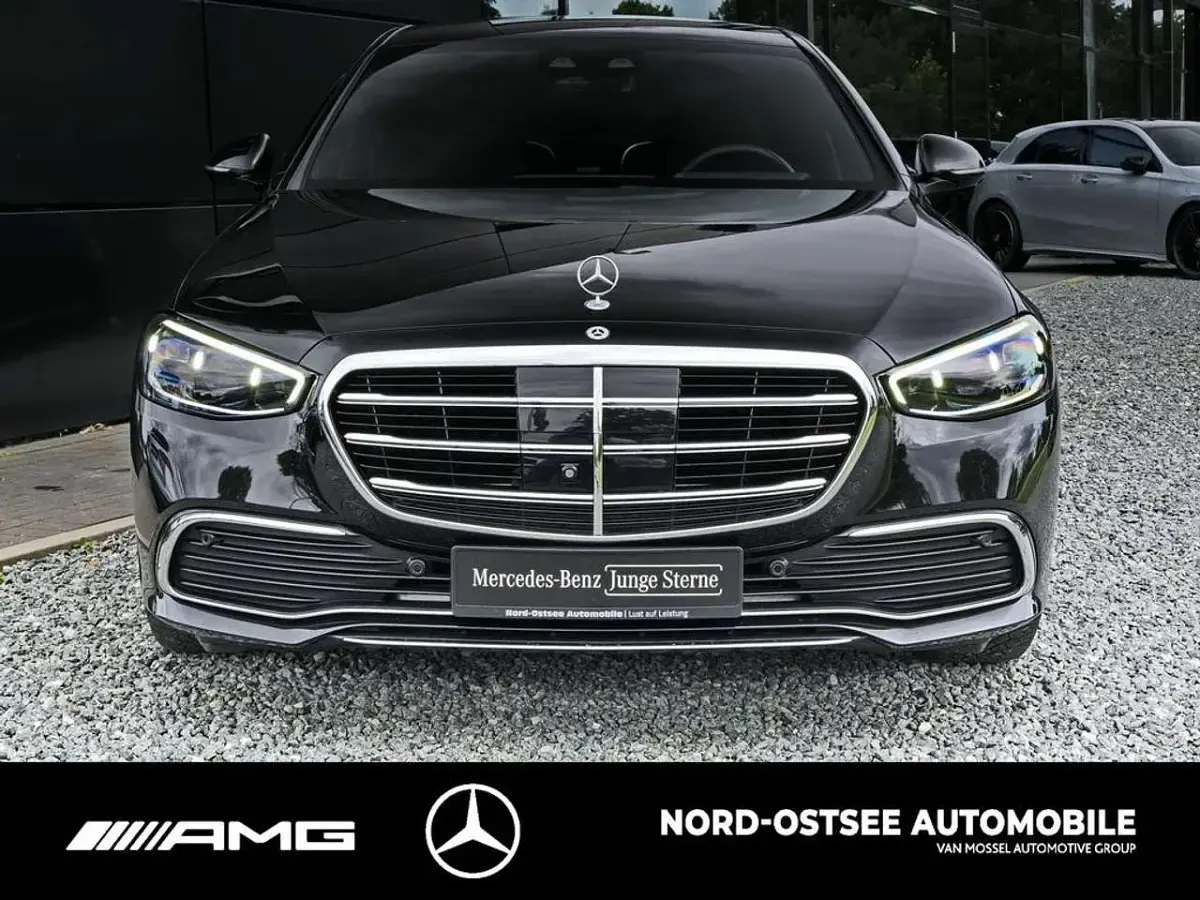 Gebraucht Mercedes S350 313 PS (230 kW) 2025 Metalliclack obsidianschwarz Limousine