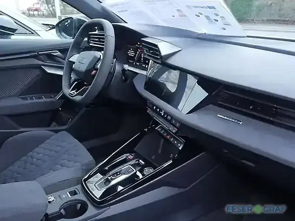 Gebraucht Audi RS3 Sport 400 PS (294 kW) 2025 Mythosschwarz metallic Limousine