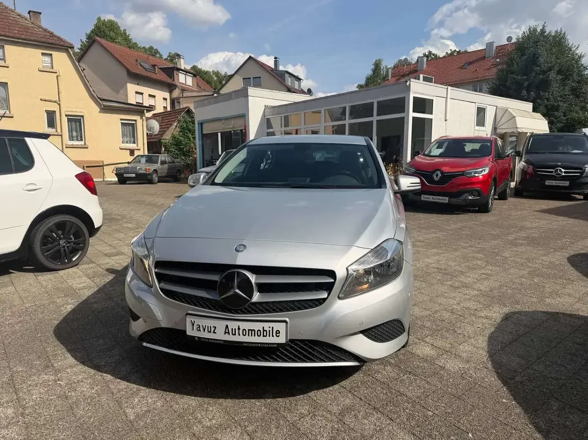 Gebraucht Mercedes A200 156 PS (114 kW) 2014 Polarsilber  metalliclack Kleinwagen