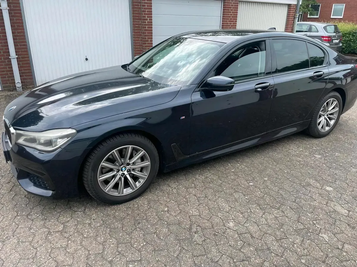 Gebraucht BMW 740 320 PS (235 kW) 2017 Schwarz Limousine