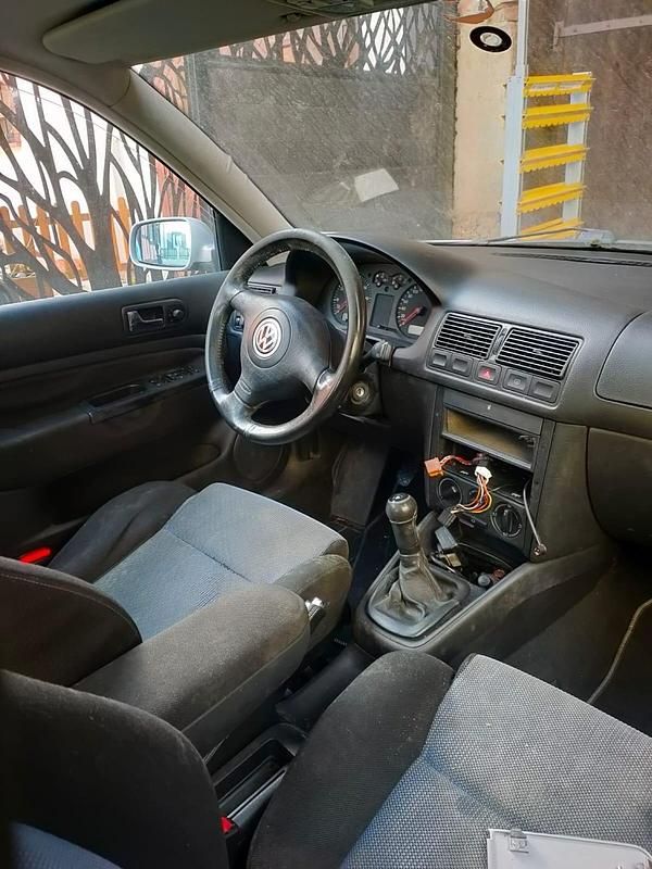 Gebraucht VW Golf IV 101 PS (74 kW) 1998 Grau Kleinwagen