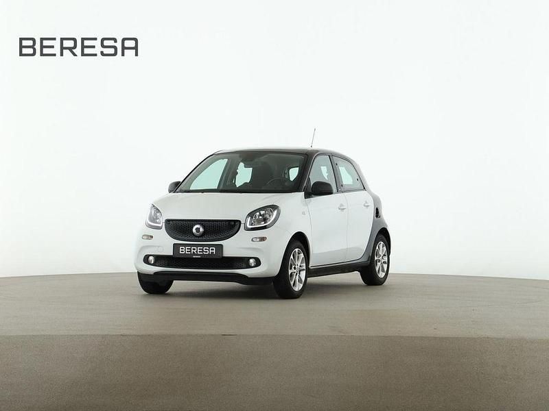 Weiß Gebraucht 2017 Smart ForFour Passion Kleinwagen | 9.980 € (Fairer Preis) - Bild 1/4