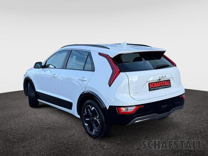 Gebraucht Kia e-Niro Vision 150 kW (204 PS) 2023 Weiss ((ud) schneeweiss) SUV