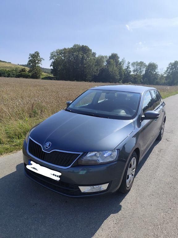 Grau Gebraucht 2015 Skoda Rapid Ambition Limousine | 5.800 € (Fairer Preis) - Bild 1/4