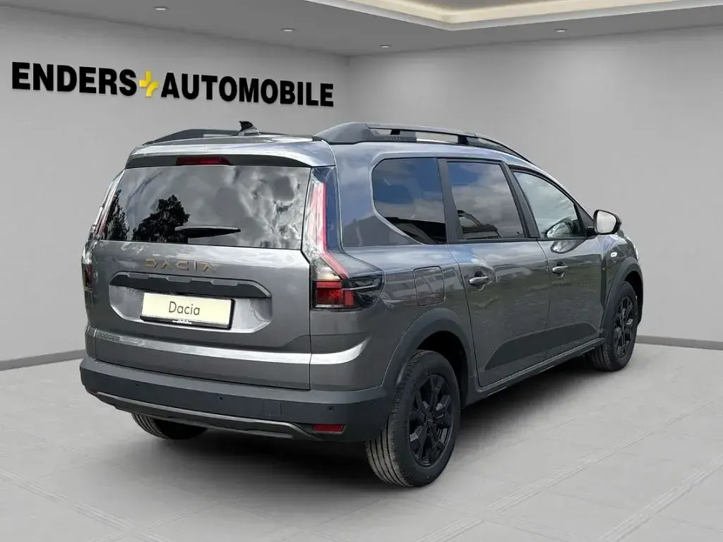 Gebraucht Dacia Jogger Extreme 110 PS (80 kW) 2026 Grau Van / Kleinbus