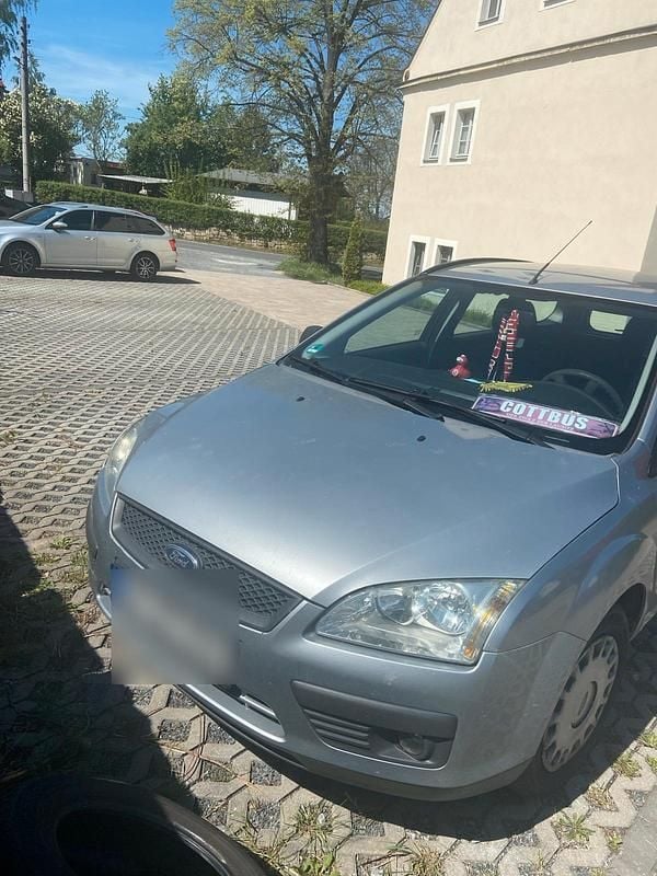 Silber Gebraucht 2005 Ford Focus Kombi | 700 € (Superpreis) - Bild 1/4