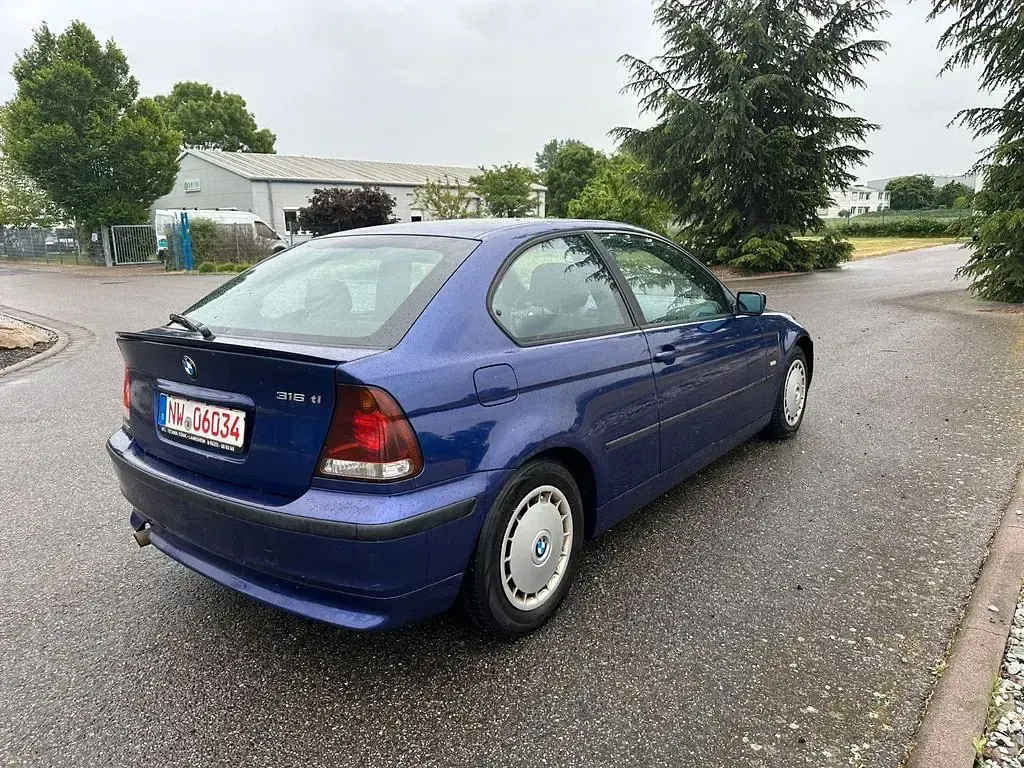 Brugt BMW 316 Compact 116 HK (85 kW) 2002 Blå Hatchback