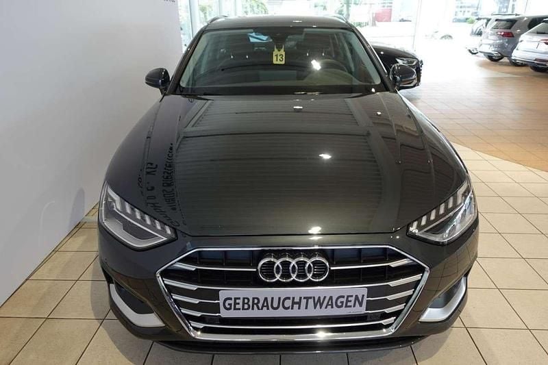 Używany Audi A4 Advanced 204 KM (150 kW) 2023 Szary Kombi