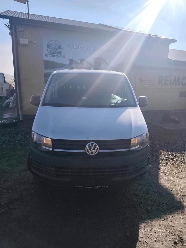 Gebraucht VW Transporter 102 PS (75 kW) 2016 Silber Van