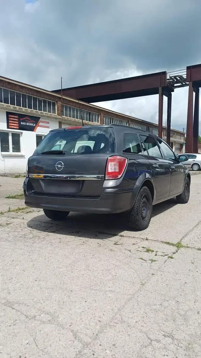 Gebraucht Opel Astra 90 PS (66 kW) 2009 Grau Kombi