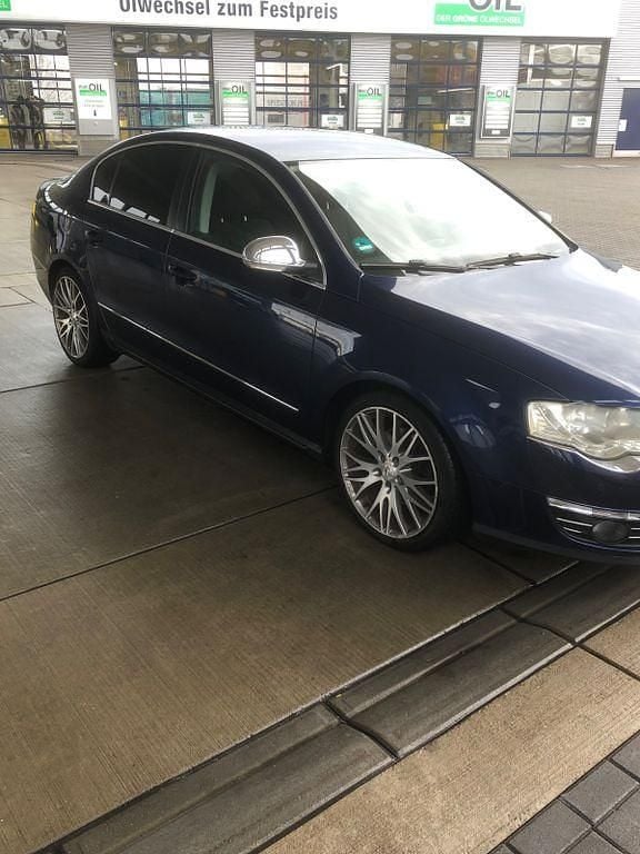 Gebraucht VW Passat Comfortline 140 PS (102 kW) 2008 Blau Limousine