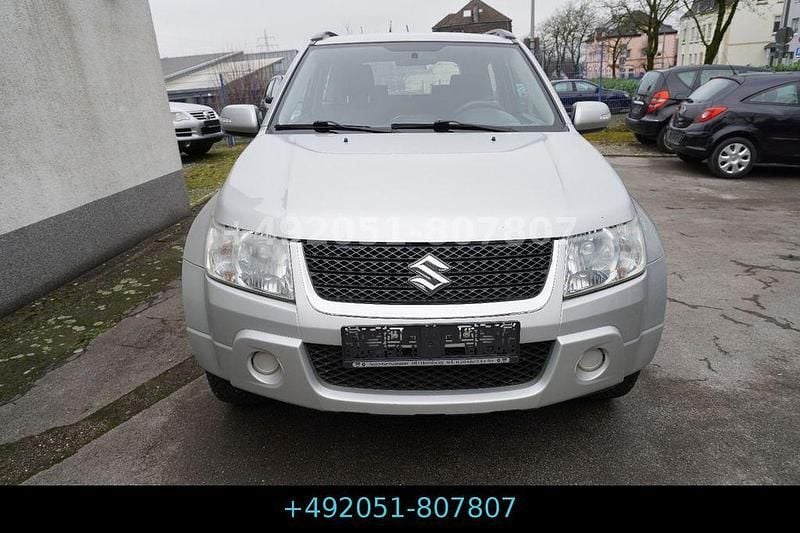 Gebraucht Suzuki Grand Vitara Comfort 129 PS (94 kW) 2012 Silber SUV