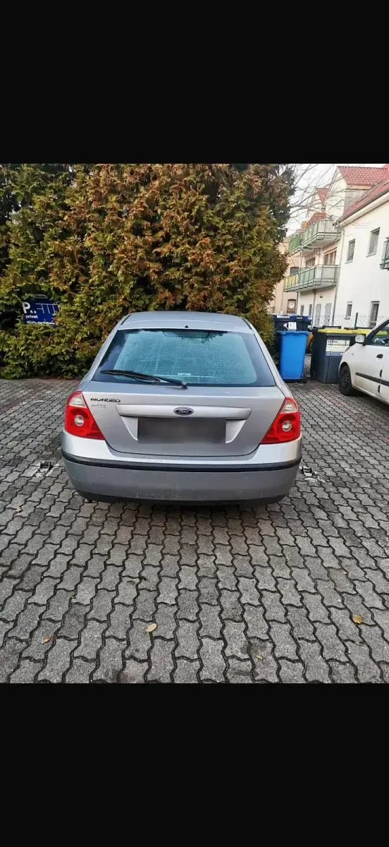 Gebraucht Ford Mondeo 125 PS (91 kW) 2003 Grau Limousine