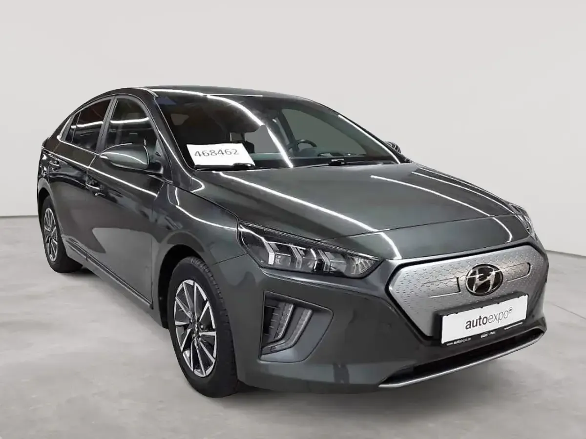 Käytetty Hyundai Ioniq 100 kW (136 HP) 2022 Viistoperä