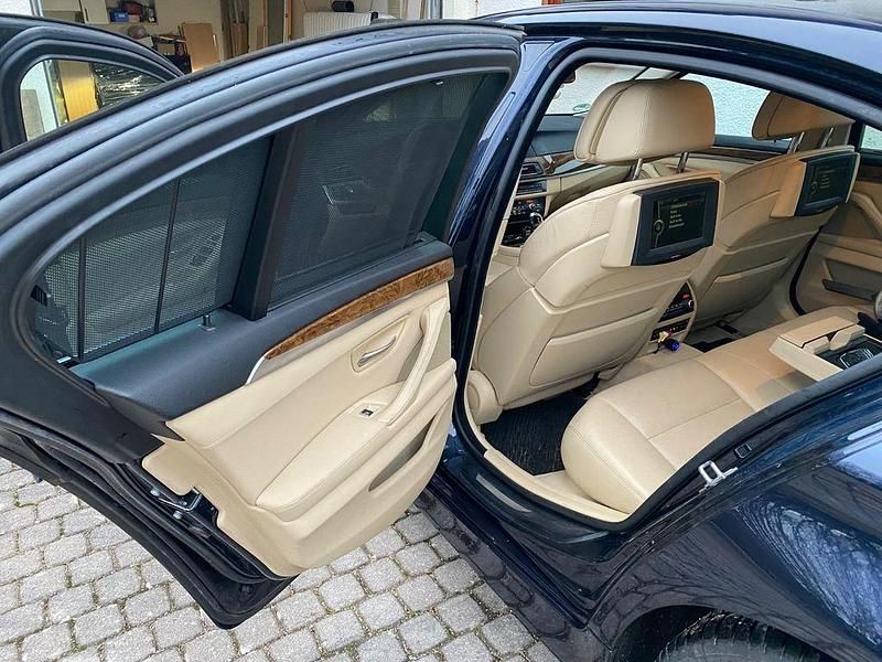Gebraucht BMW 535 Sport Line 306 PS (225 kW) 2010 Blau Limousine