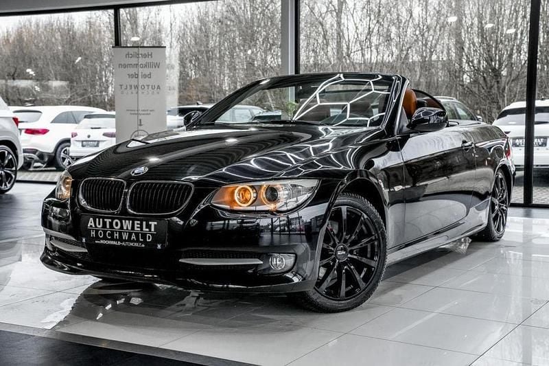 Gebraucht BMW 320 Cabriolet Sport Line 184 PS (135 kW) 2013 Schwarz Cabrio
