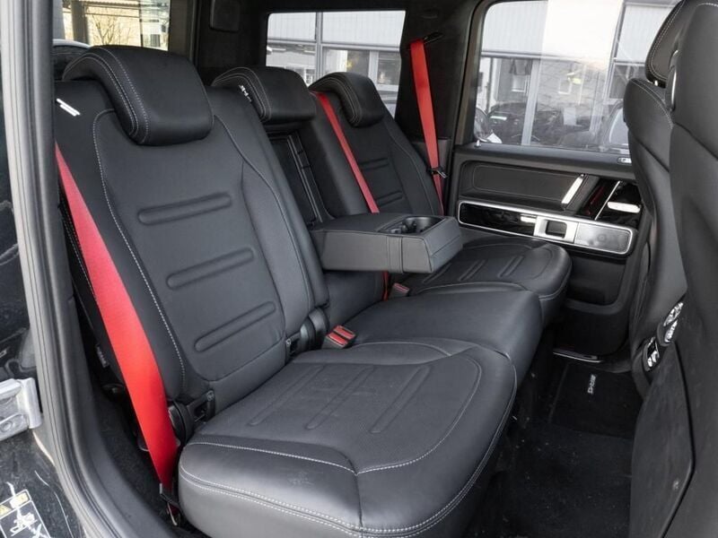 Gebraucht Mercedes G500 Night 421 PS (309 kW) 2024 Grün smaragdgrün metallic SUV