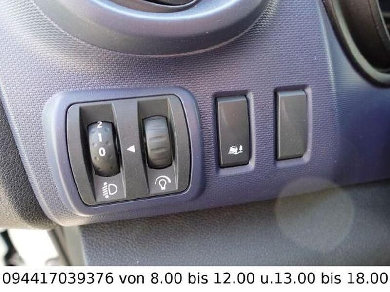 Gebraucht Opel Vivaro 95 PS (69 kW) 2017 Weiss Van / Kleinbus