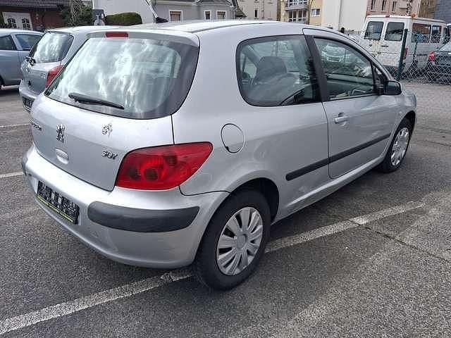 Gebraucht Peugeot 307 Sport 109 PS (80 kW) 2002 Grau Limousine