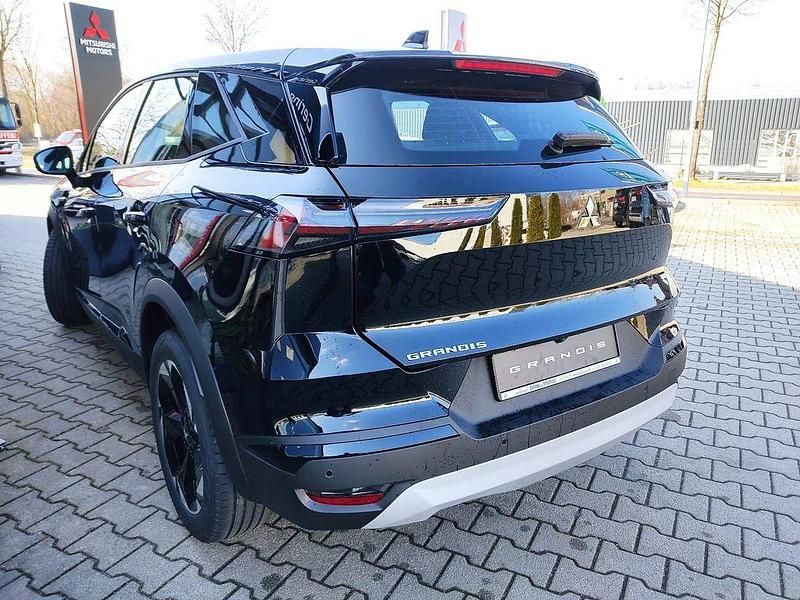 Gebraucht Mitsubishi Grandis Diamant Edition 141 PS (103 kW) 2026 Schwarz SUV