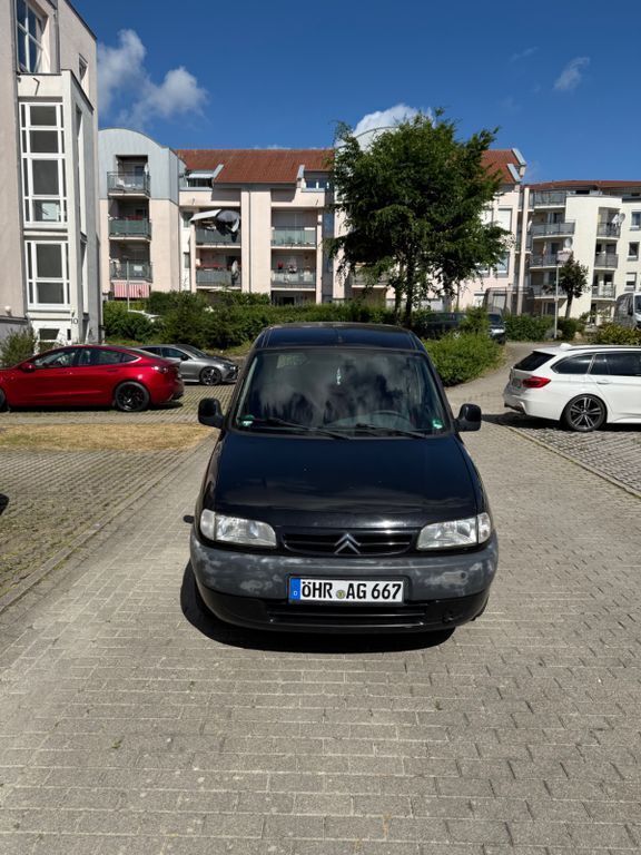 Schwarz Gebraucht 2002 Citroën Berlingo Van / Kleinbus | 1.400 € (Fairer Preis) - Bild 1/4