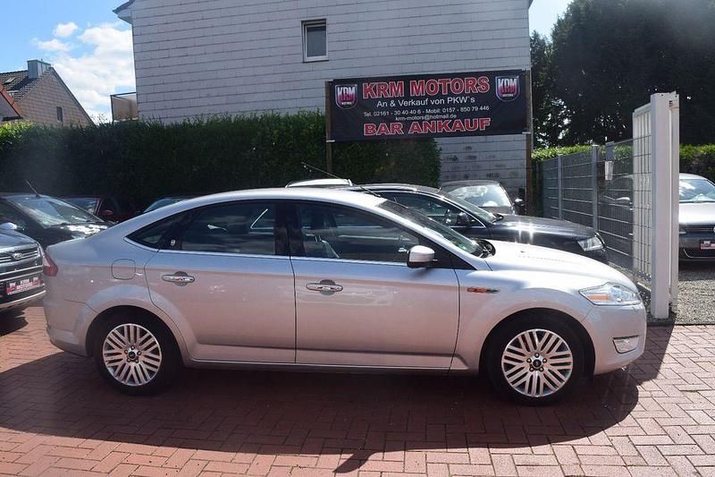 Gebraucht Ford Mondeo Ghia 145 PS (106 kW) 2010 Silber Limousine