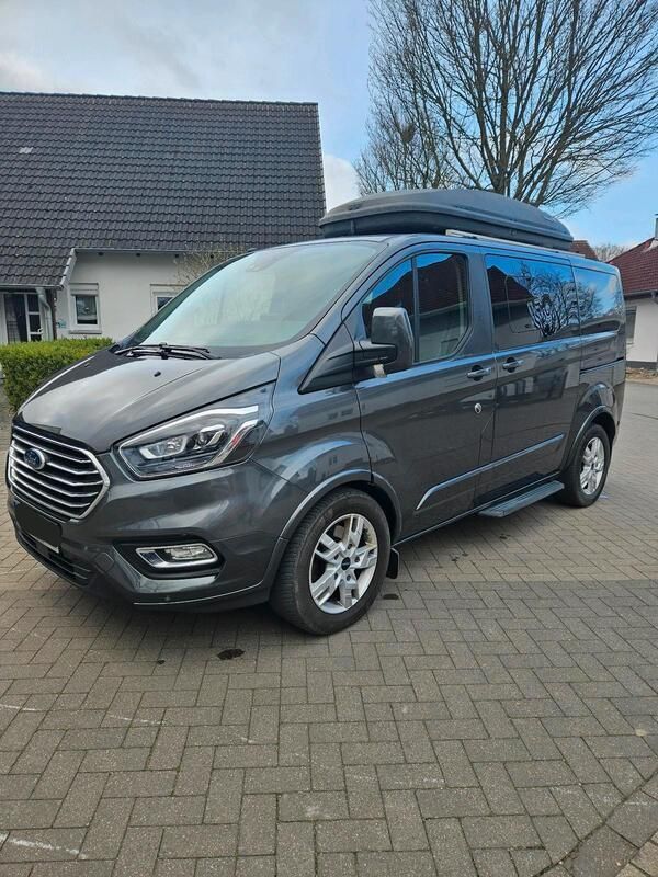 Grau Gebraucht 2019 Ford Tourneo Custom Titanium Van / Kleinbus | 35.000 € (Etwas zu teuer) - Bild 1/4