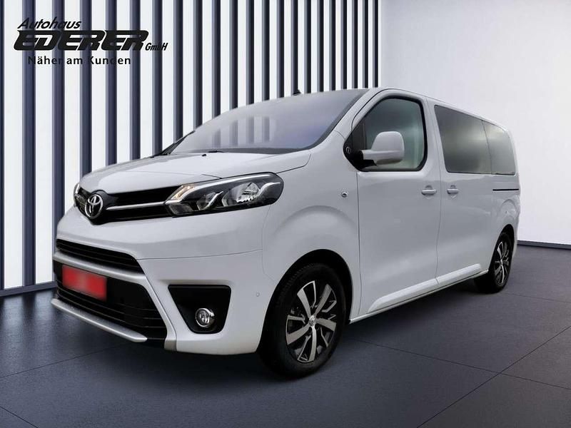 Gebraucht Toyota Proace Verso Team 144 PS (105 kW) 2023 Weiß Kombi