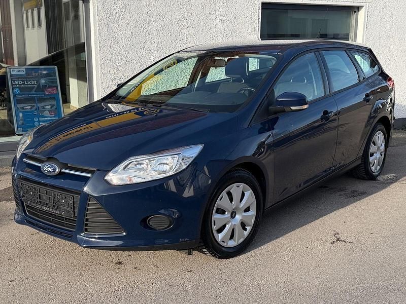 Gebraucht Ford Focus 101 PS (74 kW) 2013 Blau Kombi