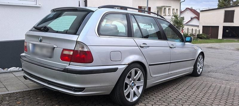 Gebraucht BMW 325 Exclusive 192 PS (141 kW) 2004 Silber Kombi