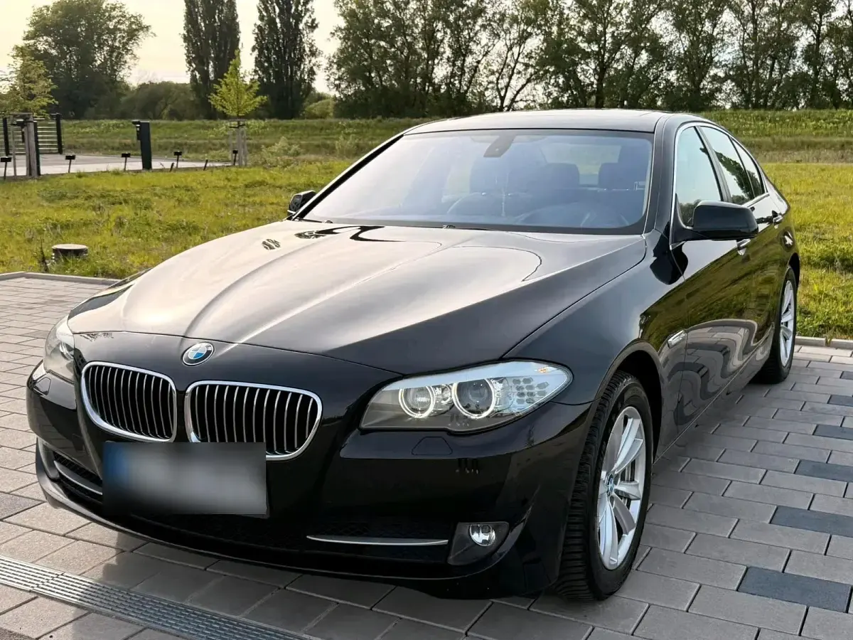 Usata BMW 525 218 CV (160 kW) 2012 Nero Berlina