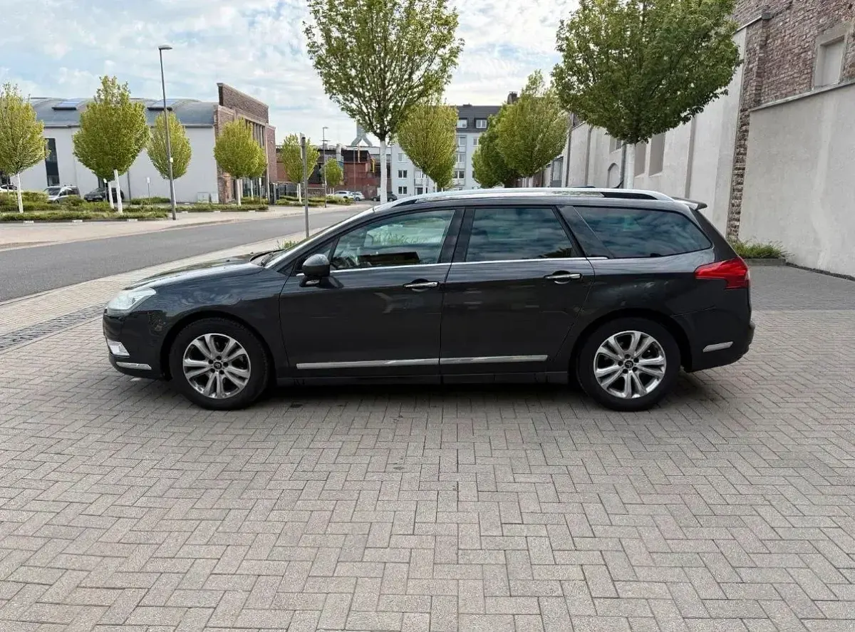 Gebraucht Citroën C5 Business Class 140 PS (102 kW) 2011 Grau Kombi