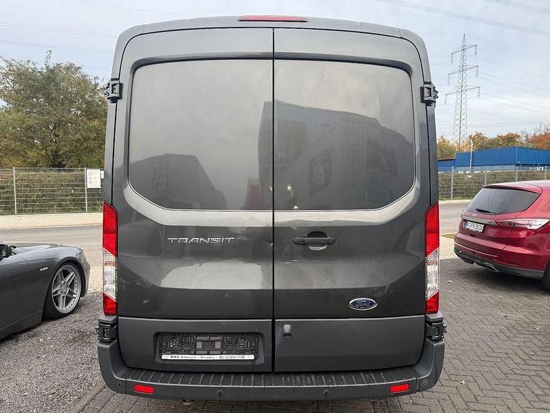 Gebraucht Ford Transit Trend 131 PS (96 kW) 2018 Magnetic Van / Kleinbus