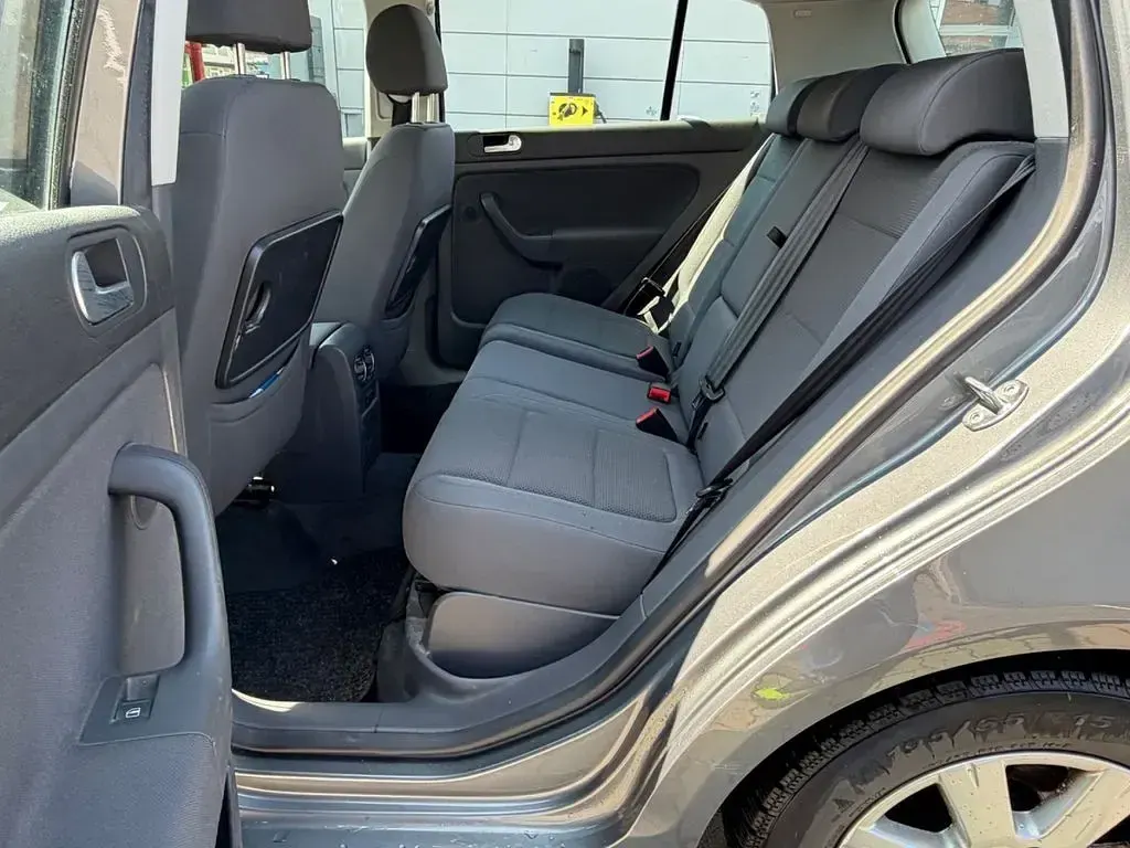 Gebraucht VW Golf Plus Cross Comfortline 105 PS (77 kW) 2005 Grau Van / Kleinbus